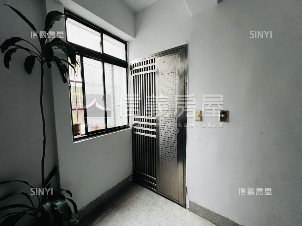 專任成家行政四樓３房房屋室內格局與周邊環境