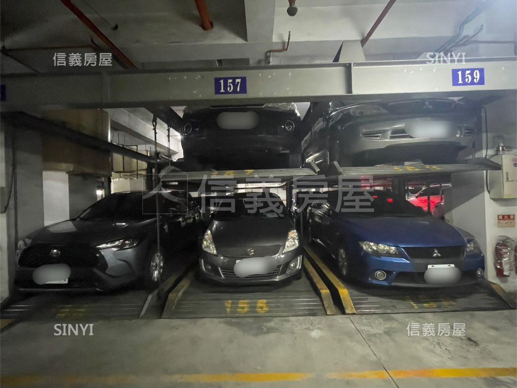 近上安國小美三房車位房屋室內格局與周邊環境