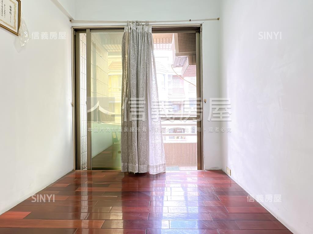 店長推薦龍揚山莊景觀透天房屋室內格局與周邊環境