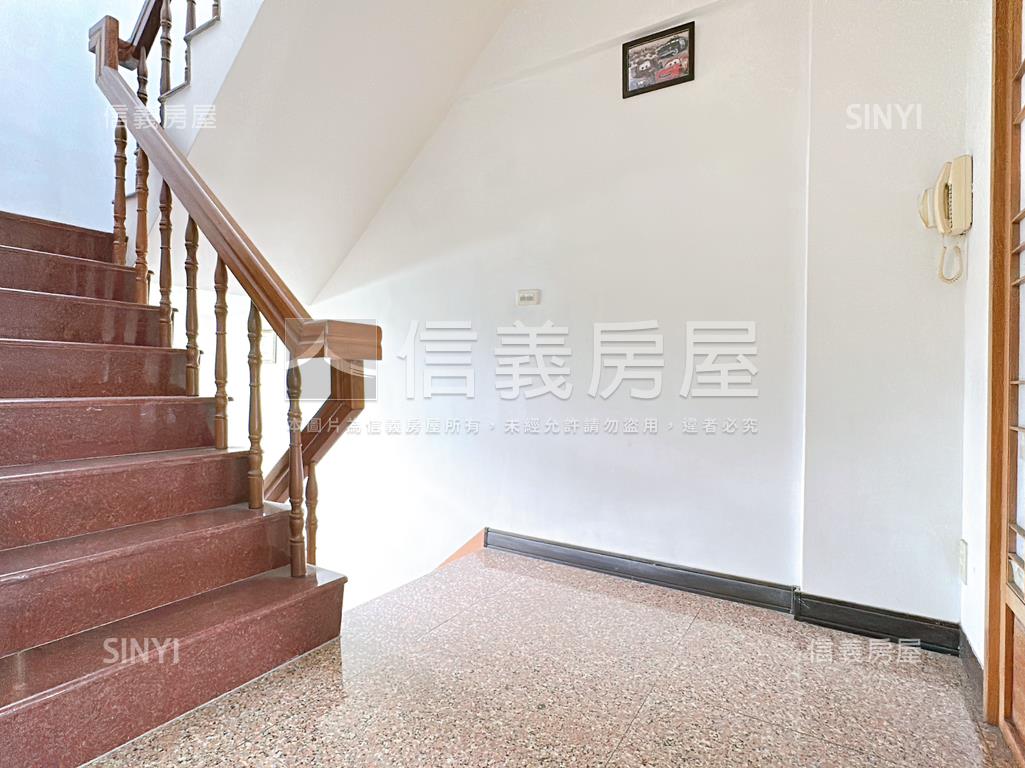 店長推薦龍揚山莊景觀透天房屋室內格局與周邊環境