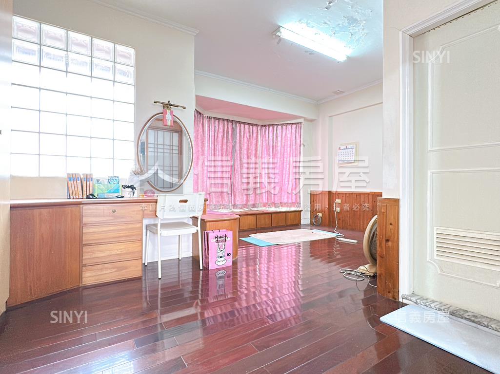 店長推薦龍揚山莊景觀透天房屋室內格局與周邊環境