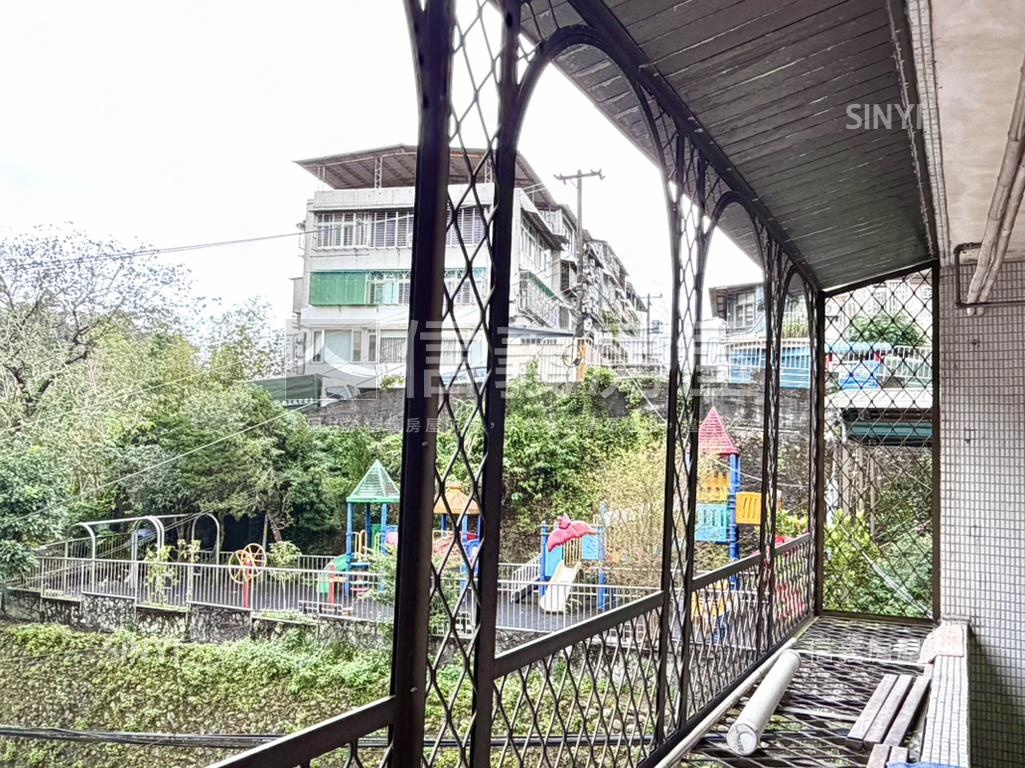 美之城一層一戶邊間三樓房屋室內格局與周邊環境