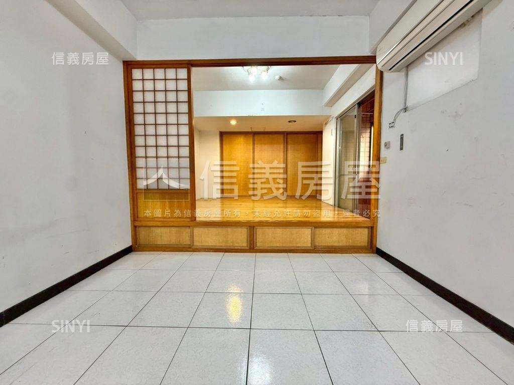 世貿名人大套房房屋室內格局與周邊環境