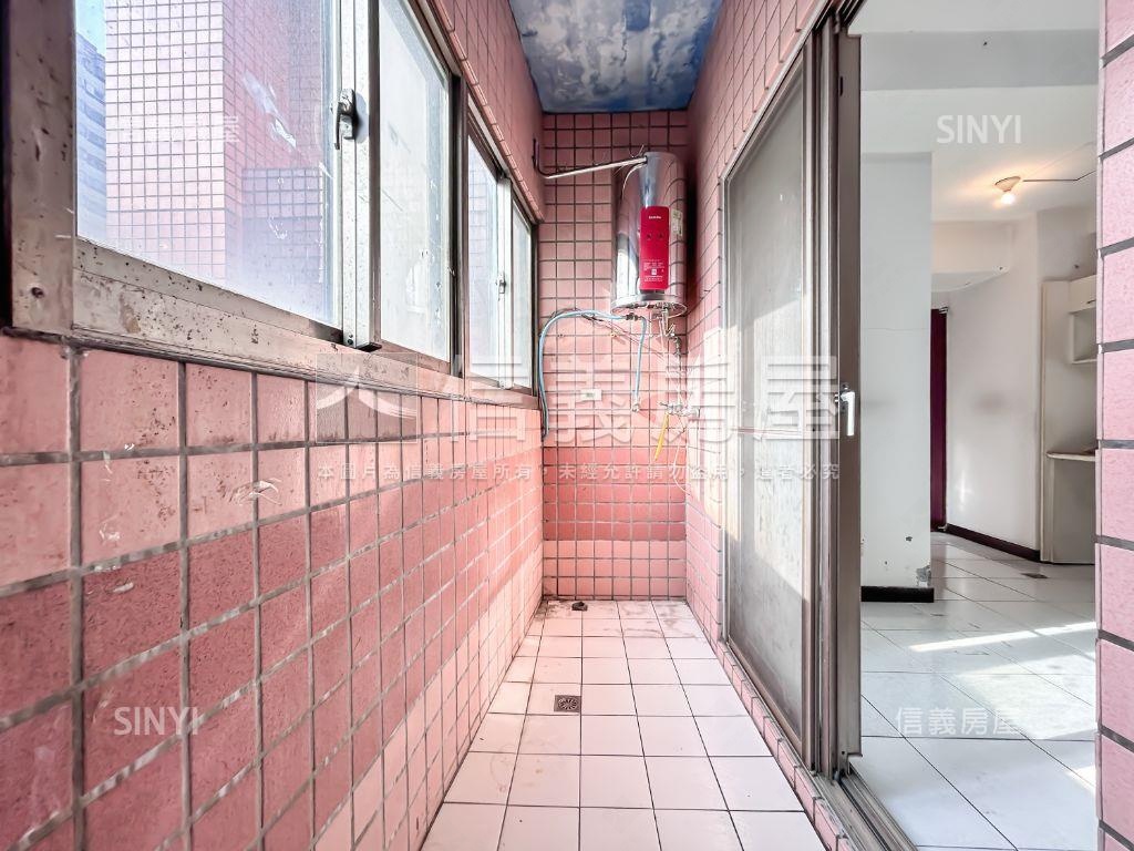 世貿名人大套房房屋室內格局與周邊環境