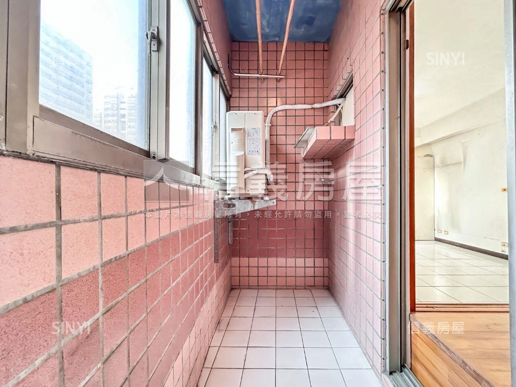 世貿名人大套房房屋室內格局與周邊環境