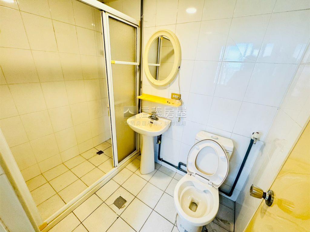 電梯兩房⭐邊間景觀美宅房屋室內格局與周邊環境