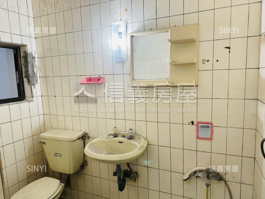 近高醫商圈低總價透天房屋室內格局與周邊環境
