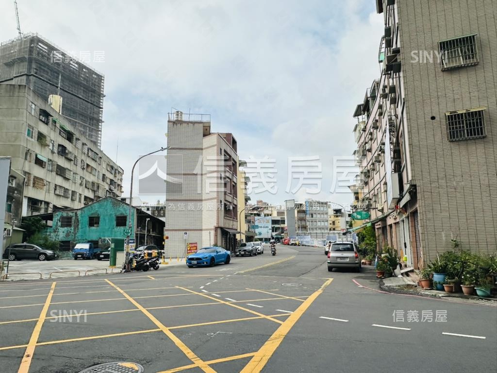 近高醫商圈低總價透天房屋室內格局與周邊環境