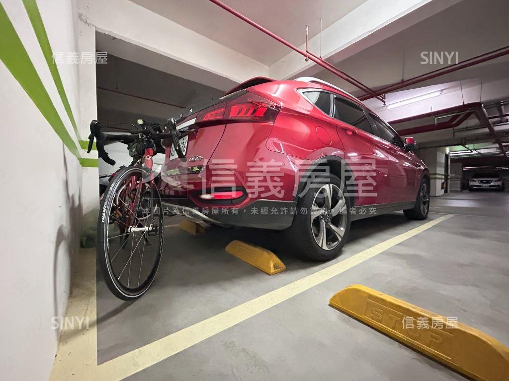 易居邦３房車位房屋室內格局與周邊環境