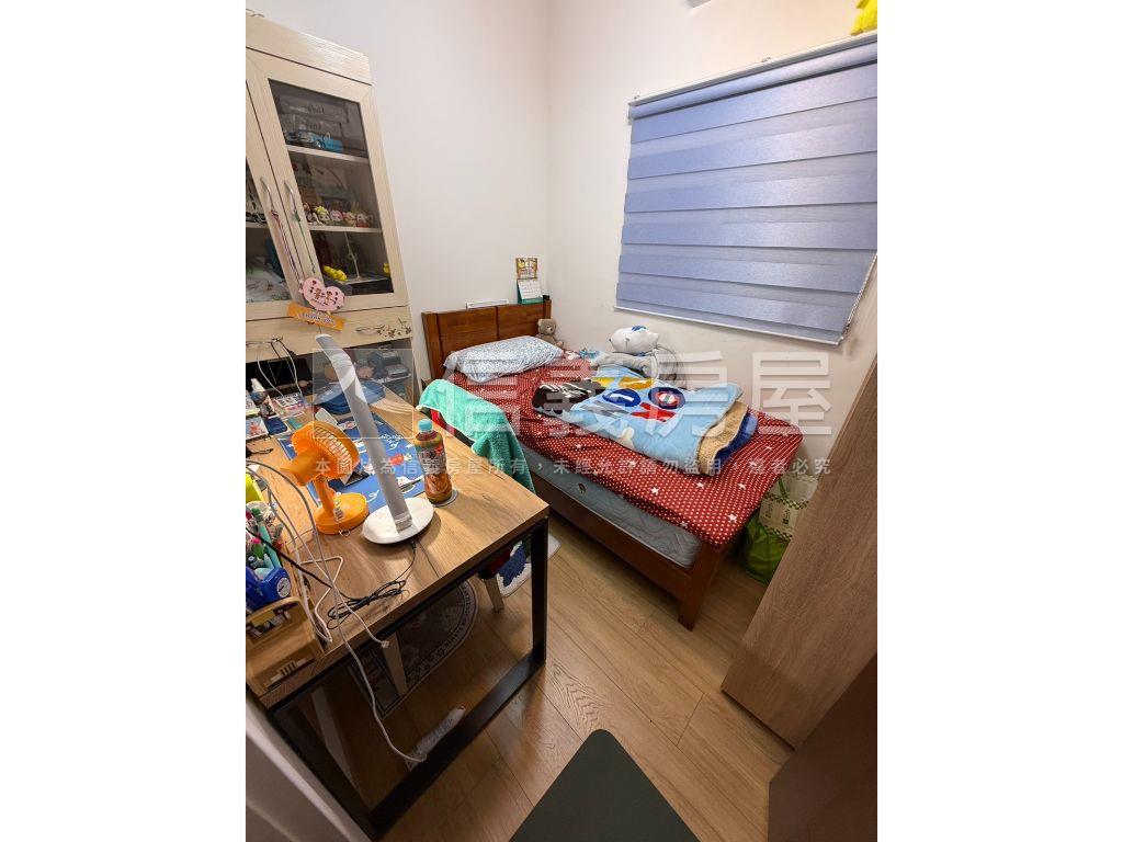 雷中街３樓公寓房屋室內格局與周邊環境