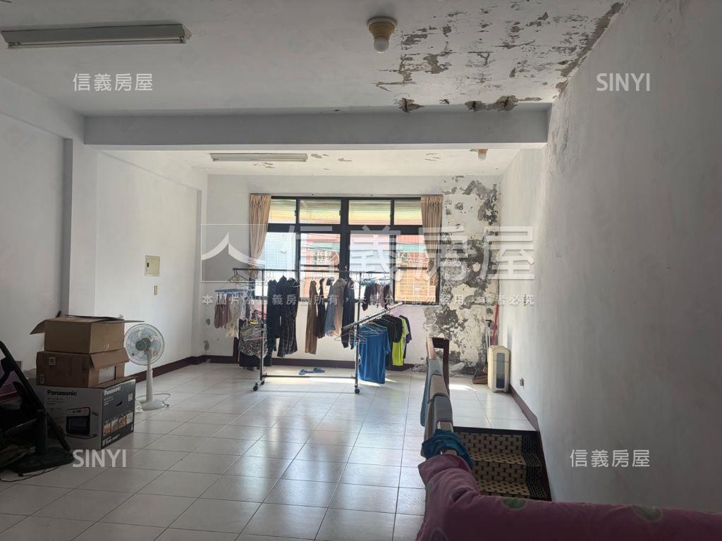 玉山街看這間房屋室內格局與周邊環境