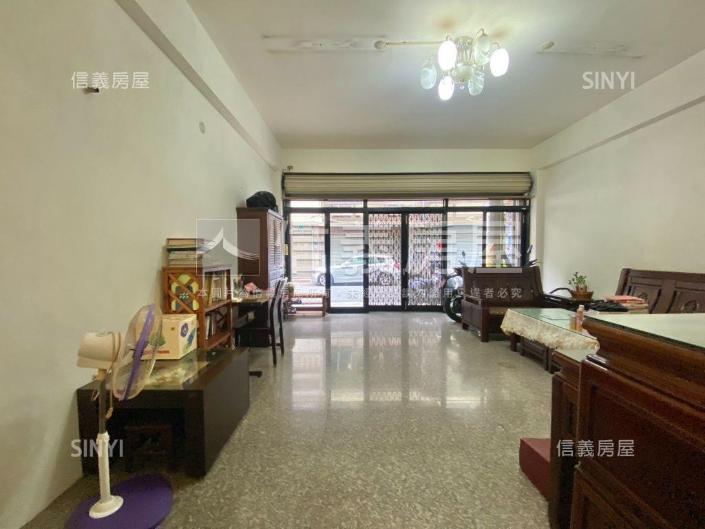 安南｜新北外環。聚富築跡房屋室內格局與周邊環境