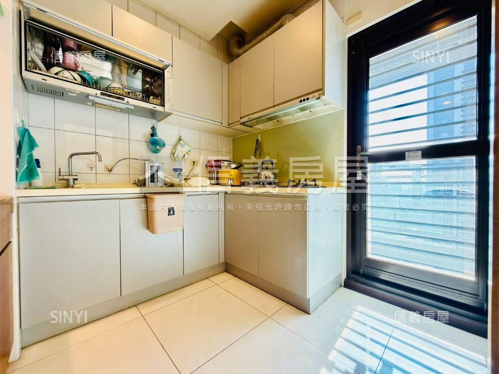 專簽太子高樓景觀兩房平車房屋室內格局與周邊環境