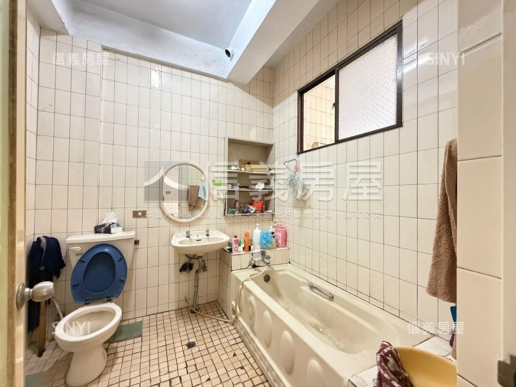 大路口！西屯漢口透天店面房屋室內格局與周邊環境