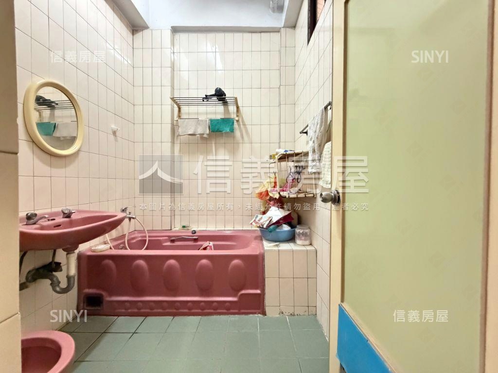 大路口！西屯漢口透天店面房屋室內格局與周邊環境