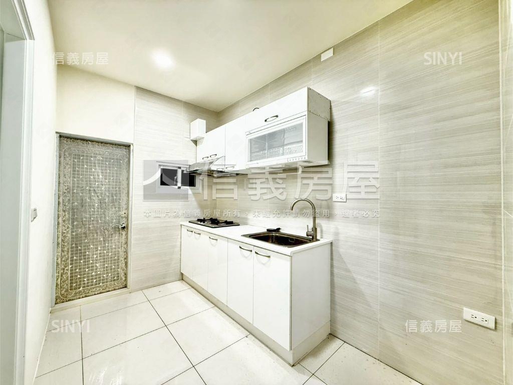 近高醫商圈·翻新透天房屋室內格局與周邊環境