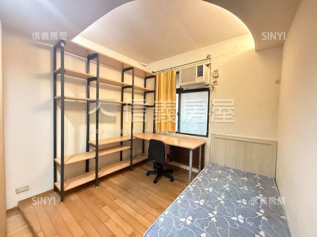 美景山莊黃金３樓房屋室內格局與周邊環境