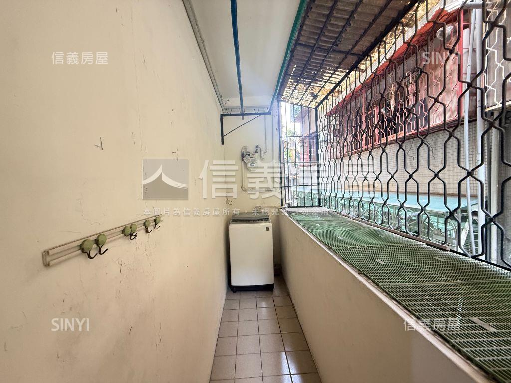 美景山莊黃金３樓房屋室內格局與周邊環境
