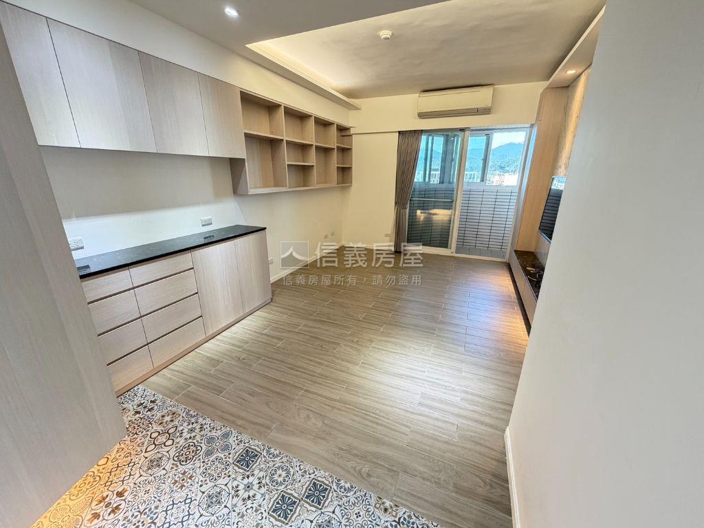 中山國中僑大裝潢景觀美宅房屋室內格局與周邊環境
