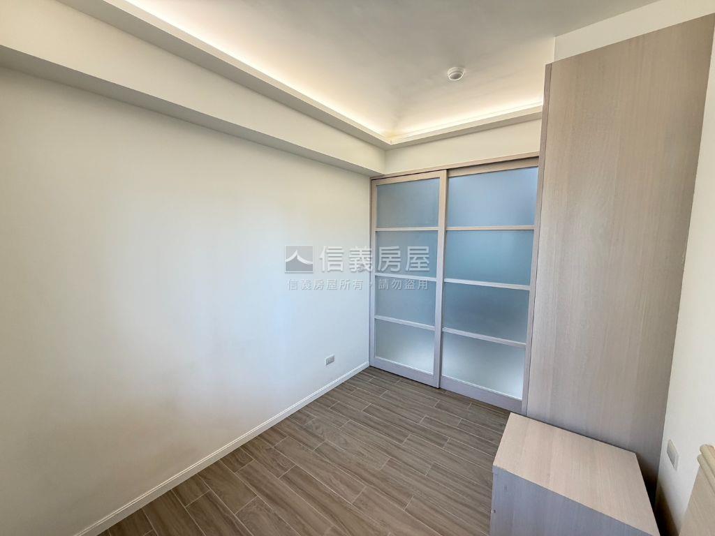 中山國中僑大裝潢景觀美宅房屋室內格局與周邊環境