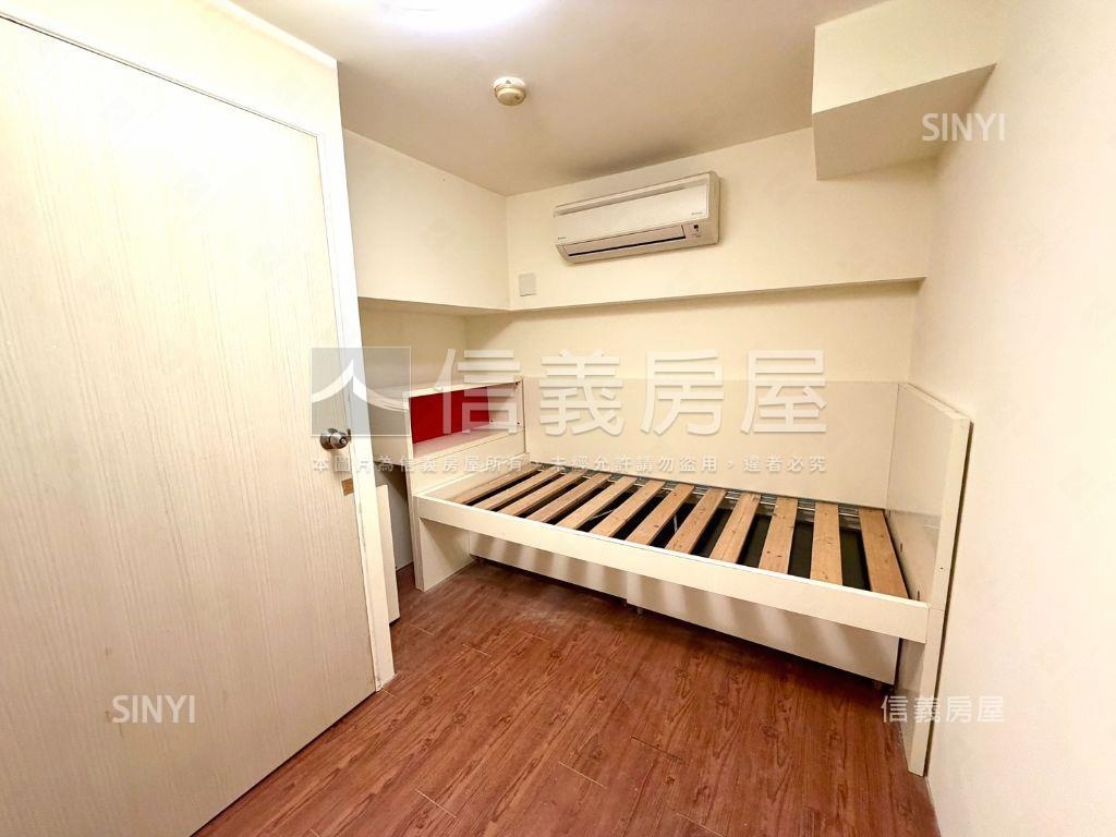 紐約紐約｜稀有角間樓中樓房屋室內格局與周邊環境