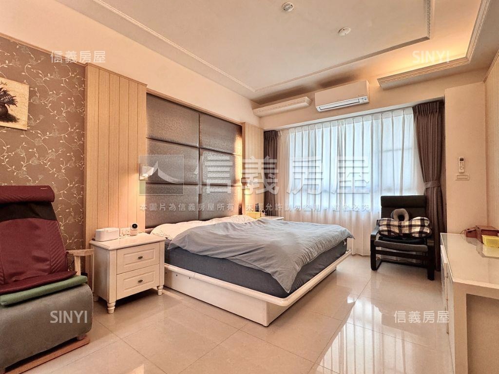 典雅裝潢並排面寬雙車墅房屋室內格局與周邊環境