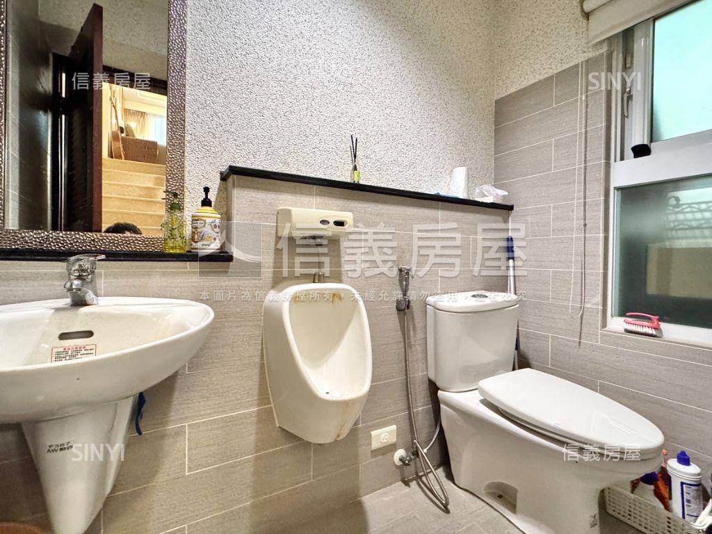 典雅裝潢並排面寬雙車墅房屋室內格局與周邊環境