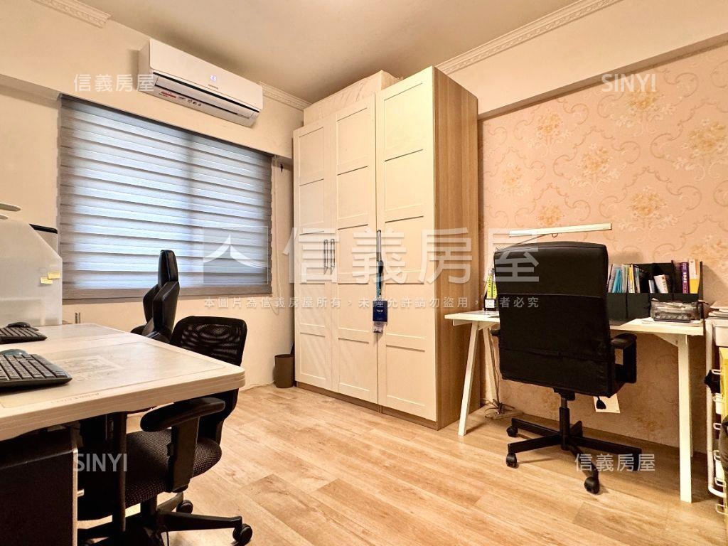 典雅裝潢並排面寬雙車墅房屋室內格局與周邊環境