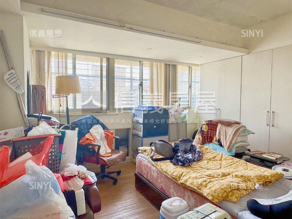 三興國小旁電梯管理三房房屋室內格局與周邊環境