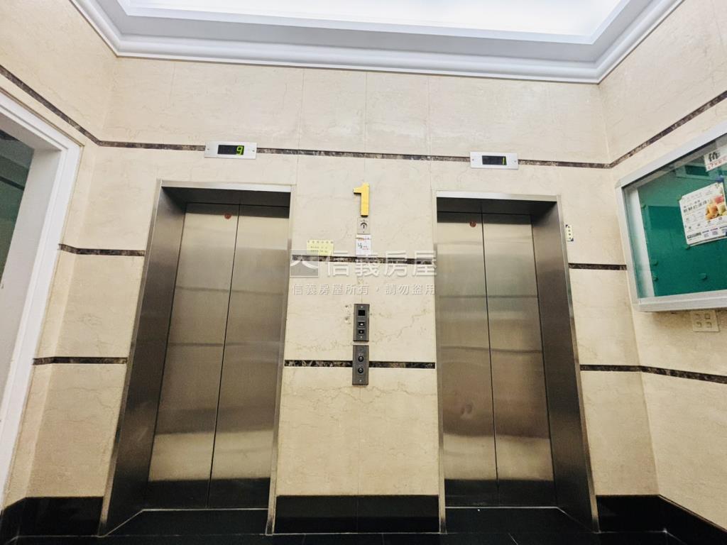 近國泰醫院挑高景觀宅房屋室內格局與周邊環境