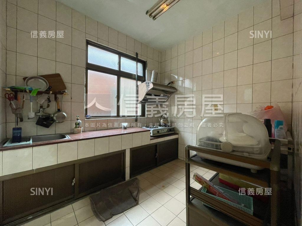 稀有車站旁美寓房屋室內格局與周邊環境