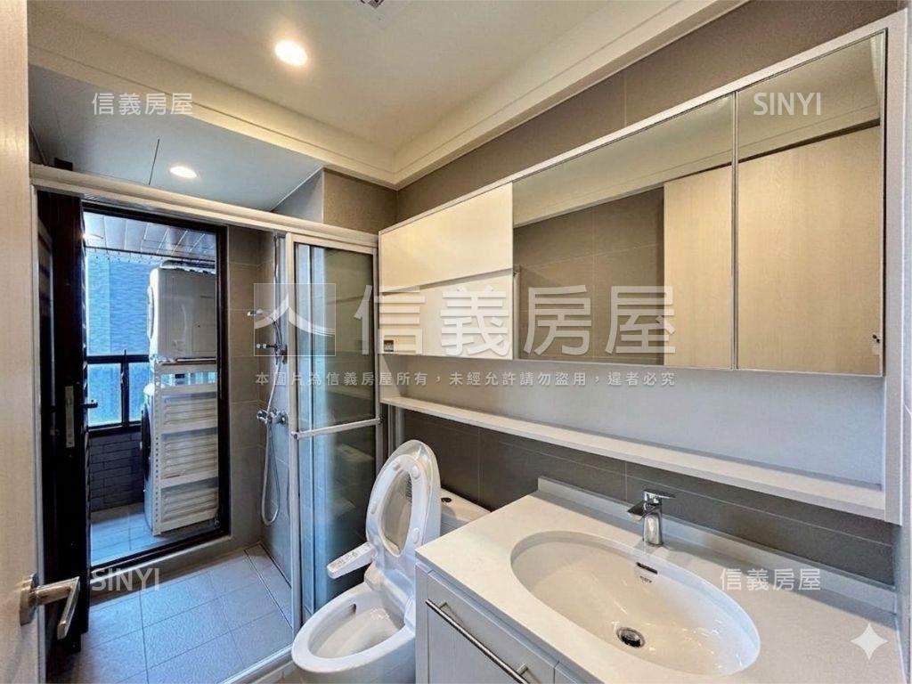 新！小資族精美２房車位房屋室內格局與周邊環境