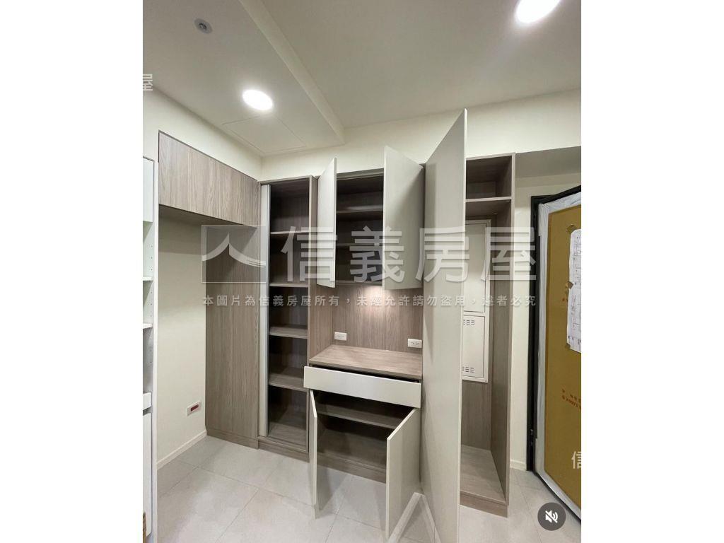 新！小資族精美２房車位房屋室內格局與周邊環境