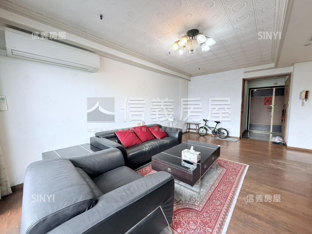 文心森林公園旁四房平車房屋室內格局與周邊環境