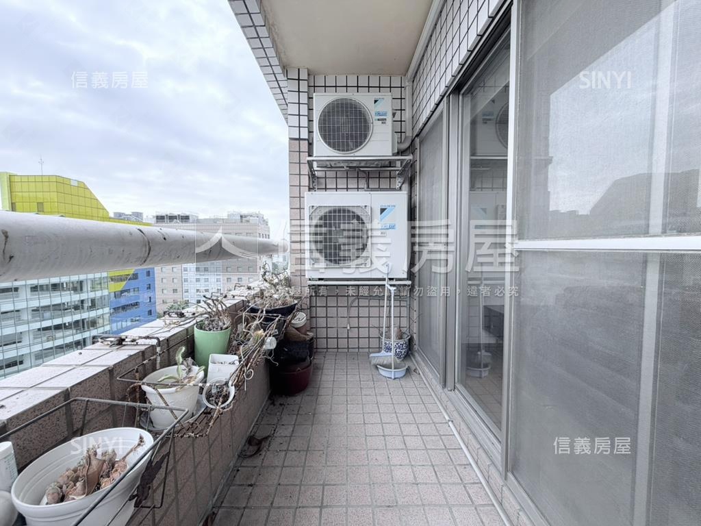 文心森林公園旁四房平車房屋室內格局與周邊環境