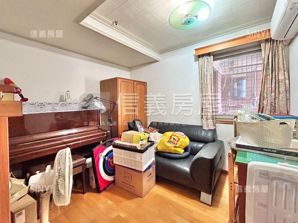 文心森林公園旁四房平車房屋室內格局與周邊環境