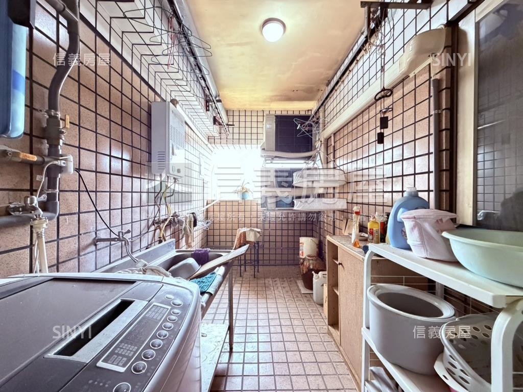 文心森林公園旁四房平車房屋室內格局與周邊環境