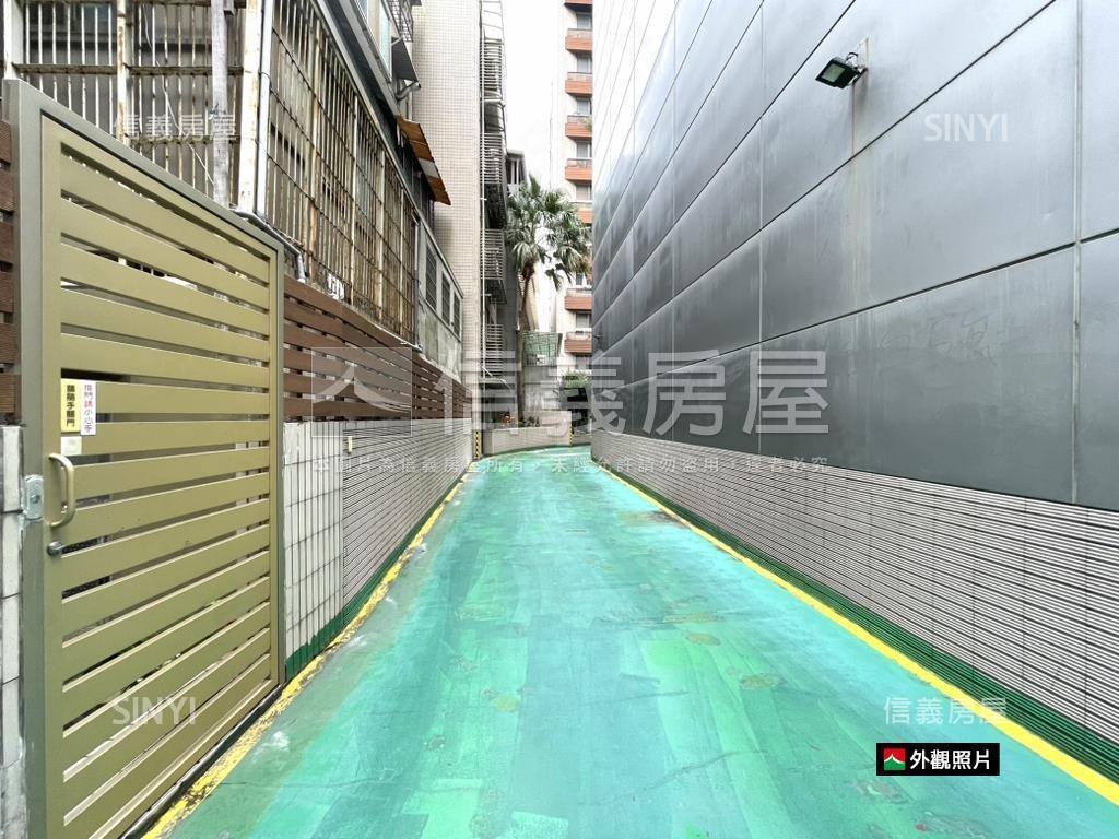 牯嶺街百萬轎車車位房屋室內格局與周邊環境