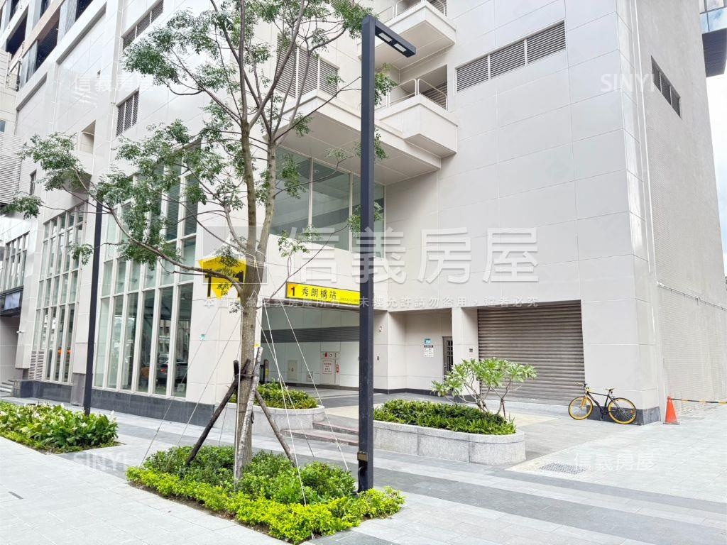 雙捷運面１０１優質套房房屋室內格局與周邊環境