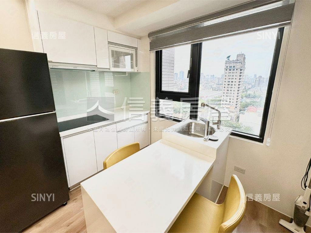 文心愛悅裝潢美屋兩房車位房屋室內格局與周邊環境