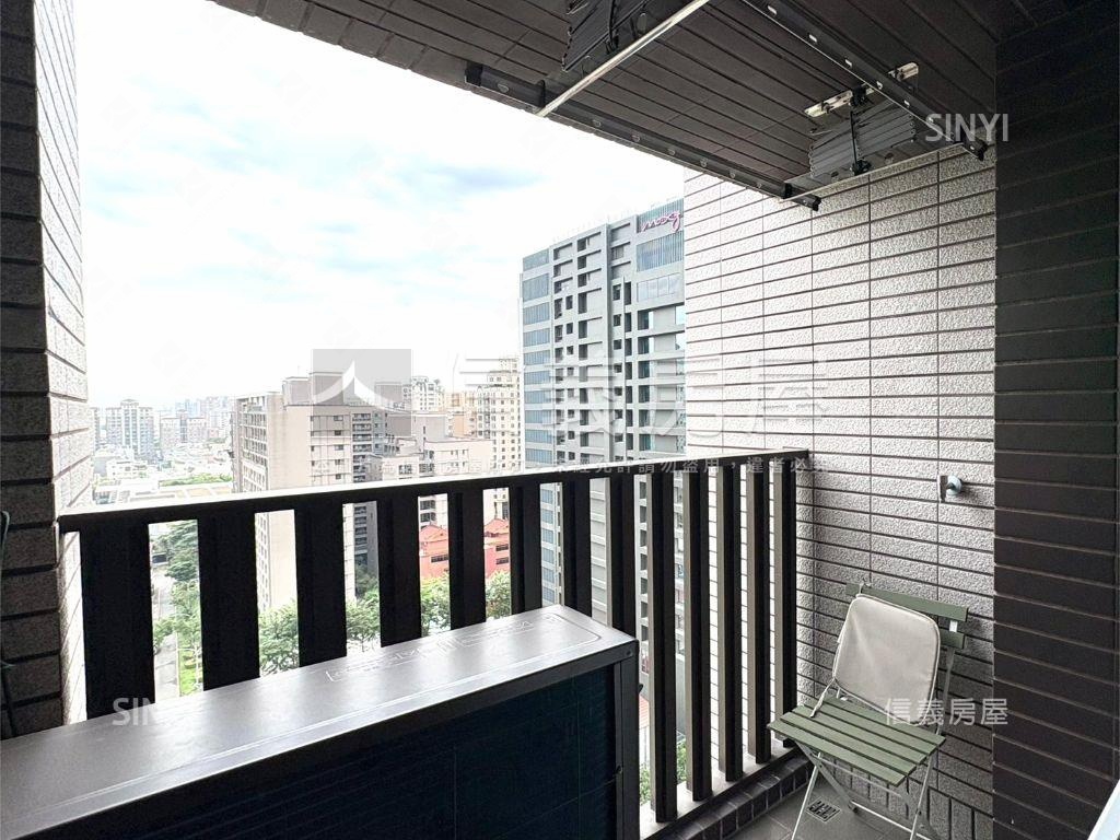 文心愛悅裝潢美屋兩房車位房屋室內格局與周邊環境