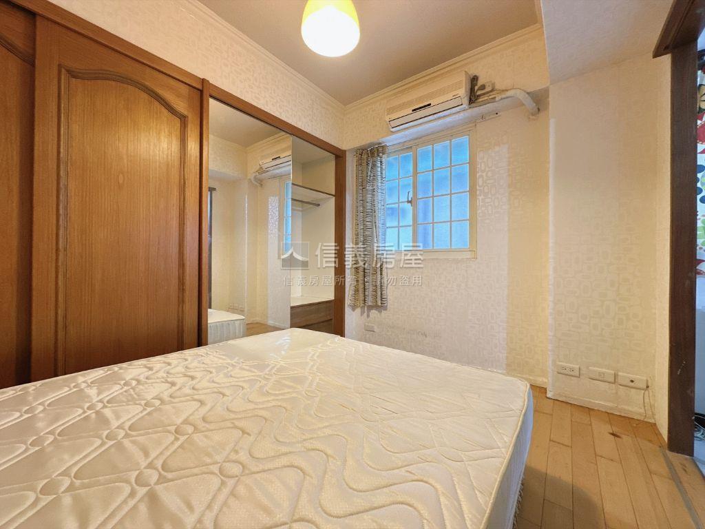 忠敦站管理明亮小資宅房屋室內格局與周邊環境