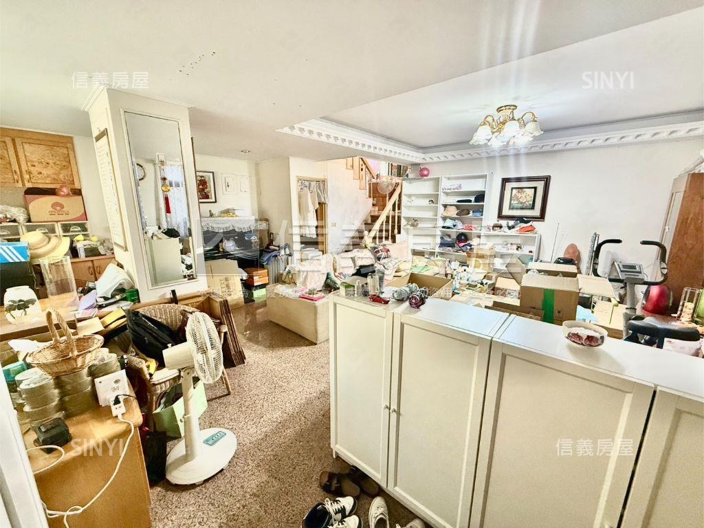 台北小城邊間獨棟透天房屋室內格局與周邊環境