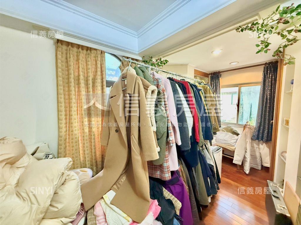 台北小城邊間獨棟透天房屋室內格局與周邊環境