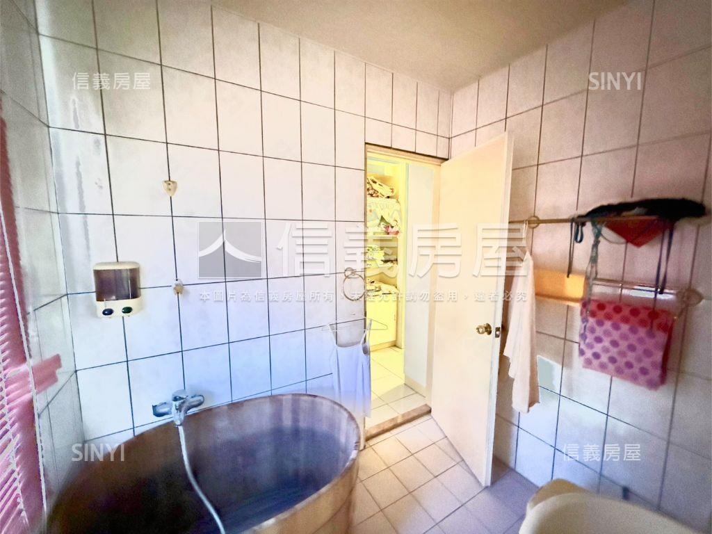 台北小城邊間獨棟透天房屋室內格局與周邊環境