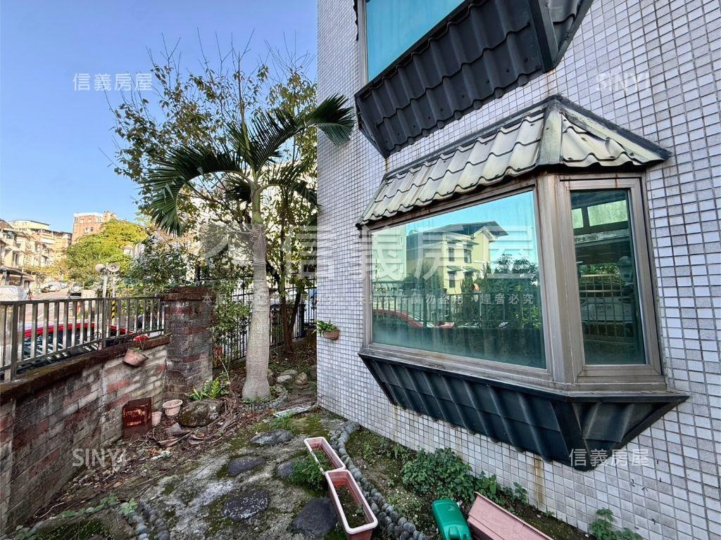 台北小城邊間獨棟透天房屋室內格局與周邊環境