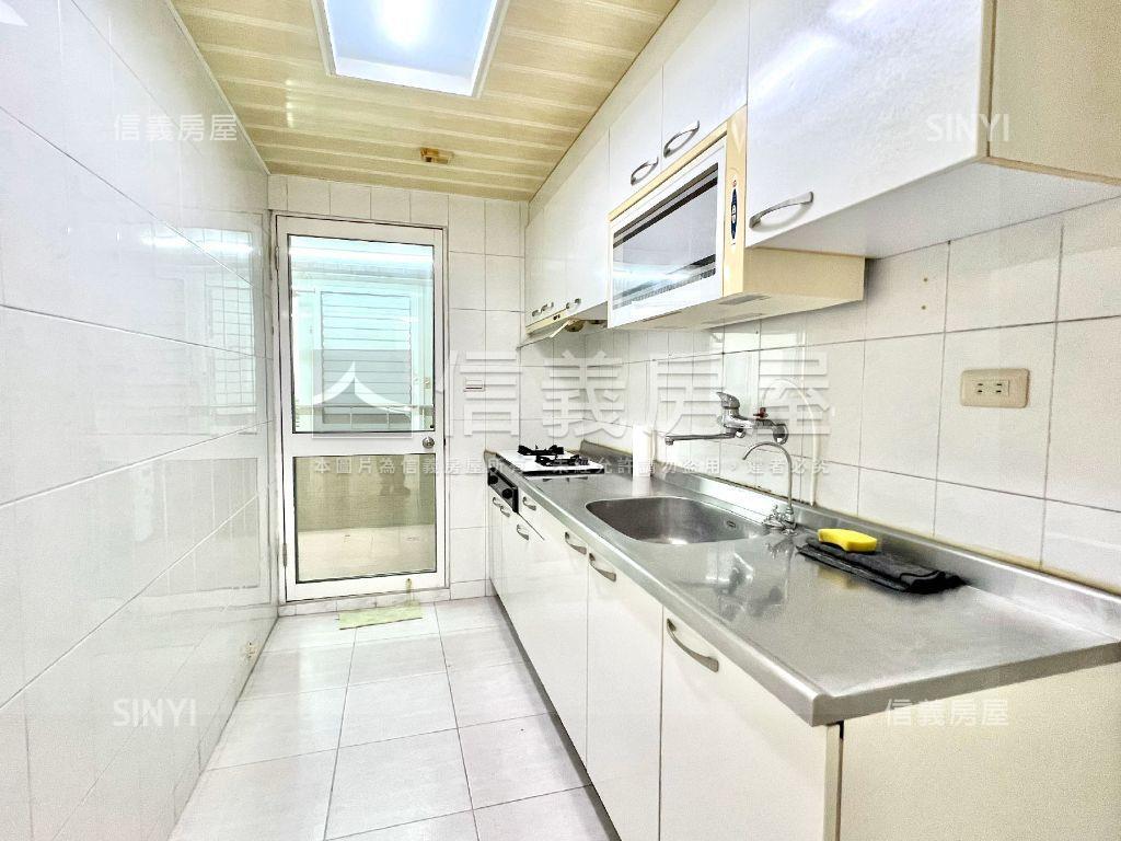 府都光芒照耀有平車房屋室內格局與周邊環境