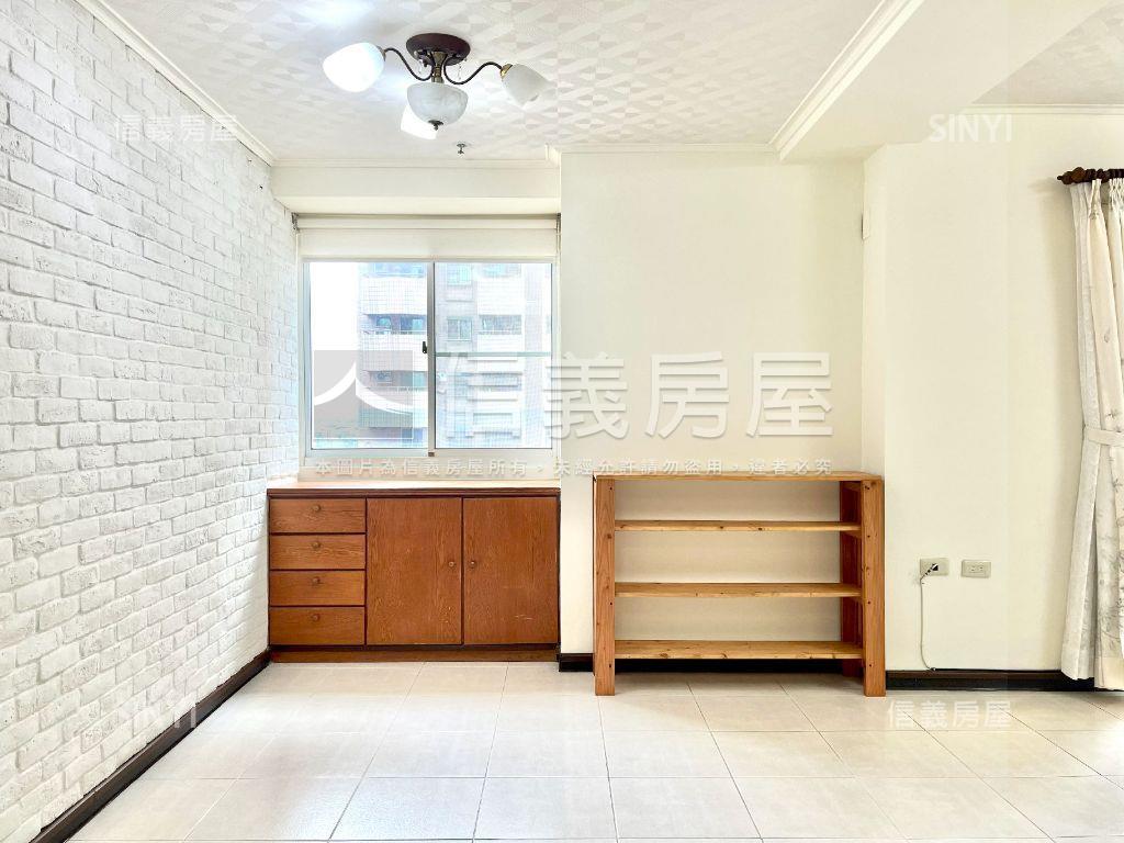 府都光芒照耀有平車房屋室內格局與周邊環境