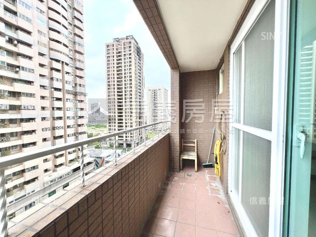 府都光芒照耀有平車房屋室內格局與周邊環境