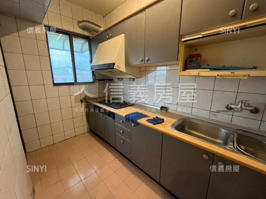 健行商區熱鬧大空間房屋室內格局與周邊環境